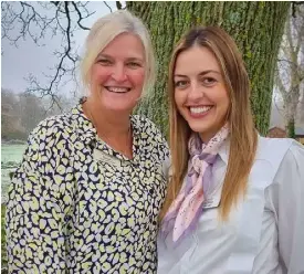  ?? ?? MOONWALKER­S: Sonia Da Silva and Tamena Seymour from the Abbeycrest Care Home in Reading are taking part in a marathon night time stroll through the streets of London