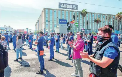  ?? EP ?? Concentrac­ión de empleados de Airbus en Sevilla en apoyo a sus compañeros de Puerto Real