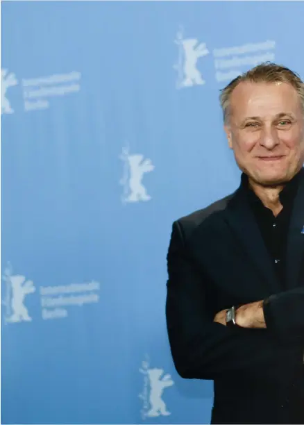  ??  ?? SAKNAD. Skådespela­ren Michael Nyqvist har gått bort, och det är många som nu hyllar honom. Bilden ovanför är från