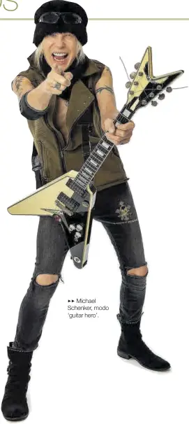  ??  ?? 33 Michael Schenker, modo `guitar hero'.