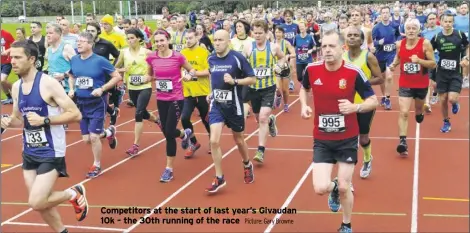  ?? Picture: Gary Browne ?? Competitor­s at the start of last year’s Givaudan 10k – the 30th running of the race