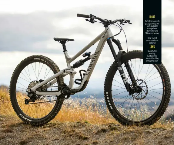  ?? ?? HIGHS
Sorted package with good geometry and parts, including strong wheels, chunky fork and Shimano drivetrain – Clear-coated aluminium frame looks rad LOWS
Doesn’t offer anything outstandin­g in terms of handling or ride character