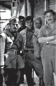  ?? ?? Mehmet Shehu ( djathtas), gjatë viteve të luftës