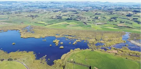  ?? PHOTO: STEPHEN JAQUIERY ?? Lake Tuakitoto, near Kaitangata in South Otago.