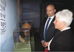  ?? (Courtesy) ?? BIBLE LANDS MUSEUM director Amanda Weiss with Education Minister Naftali Bennett.