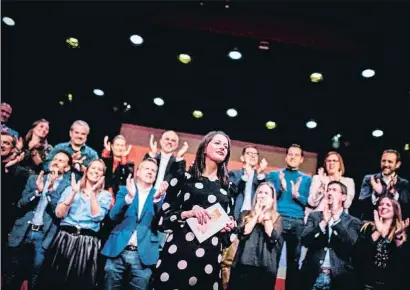  ?? EP ?? La líder de Ciutadans, al març, amb l’equip amb què va guanyar les primàries del partit