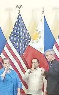  ?? Photos by JOSE PAOLO DELA CRUZ ?? Charge D’Affaires Heather Variava, Foreign Affairs Assistant Secretary Jose V. Chan Gonzaga and Papal Nuncio Archbishop Charles John Brown.