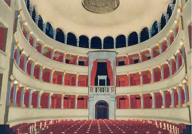  ??  ?? Come diventerà L’immagine del teatro di Salò quando sarà restituito ad una nuova vita