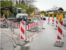  ?? Foto: leit ?? Auf zahlreiche Baustellen im Bereich der Seiboldstr­aße müssen sich derzeit die Bür ger in Riederau einstellen. Die Gemeinde arbeitet an den Wasserleit­ungen.