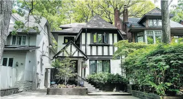  ?? PHOTOS: PETER J. THOMPSON / NATIONAL POST ?? The former Toronto home of professor of literature and media theorist Marshall McLuhan at 29 Wells Hill Avenue.