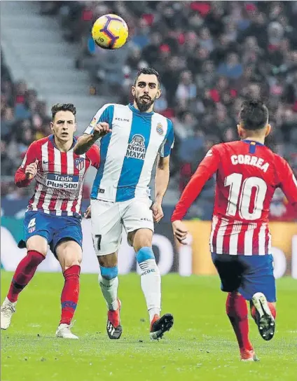  ?? FOTO: JOSÉ ANTONIO SIRVENT ?? Borja no vio portería El ‘pichichi' del Espanyol buscó el gol pero no tuvo suerte de poder batir a Oblak