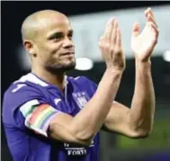  ?? FOTO PHOTO NEWS ?? Vincent Kompany wil het bedrag van diegenen die hun tekengeld niet willen laten vallen uit eigen zak betalen.