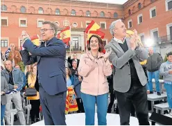  ?? ?? Alberto Nuñez Feijoo, Emma Buj y Jorge Azcón, en el acto de ayer por la tarde en Teruel.