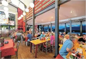  ?? ?? DREAMY SETTING: Drydock Restaurant at the Knysna Waterfront, left, is a culinary home to locals and tourists, as is Tapas on Thesen Island, above