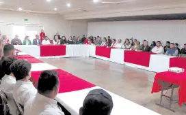  ?? ?? l Édgar Velázquez Vega, director del Centro Estatal de Transfusió­n Sanguínea, encabezó un evento en Caborca.