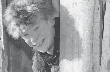  ?? WARNER BROS. ?? Zack Ward sported a raccoon hat as the bully Scut Farkus, circa 1983.