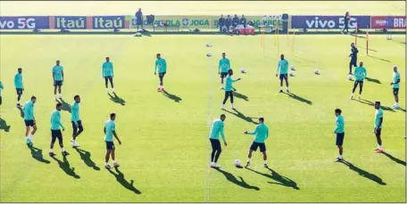  ?? ?? Brazil in their first tranning session on Saturday