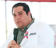  ??  ?? CHARLA. El dóctor Jerónimo Herrera de Hospital Cemesa habló sobre la importanci­a de los chequeos a tiempo.