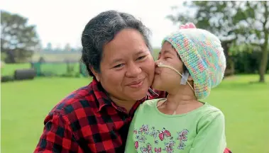  ?? PHOTO: REXINE HAWES/STUFF ?? Johanna Lepuz, 5, with mum Jessica, is receiving treatment for a very rare blood disorder HLH.