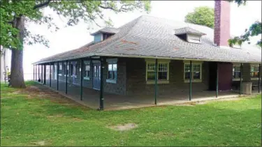  ?? SUBMITTED ?? The pavilion at Mentor Beach Park may be marketed to restaurant­s.