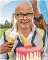  ?? ?? Harry Hill