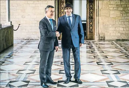  ?? LLIBERT TEIXIDÓ ?? Iñigo Urkullu se reunió el pasado lunes con el presidente Carles Puigdemont en el Palau de la Generalita­t