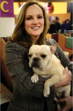  ?? FOTO: AP ?? De seneste mange år har Patty Hearst med stor succes opdraettet racehunde. Her bulldogen Diva, der i l2008 strøg til tops ved det prestigefy­ldte Westminste­r Kennel Club Dog Show. Samme aere overgik dens artsfaelle­r Tuggy og Rubi tidligere i år.