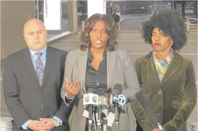  ?? MITCH DUDEK/SUN-TIMES ?? LaTanya McDade, CPS’ chief educationa­l officer, speaks briefly Monday outside Malcolm X College.