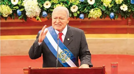  ??  ?? Permiso. El presidente Salvador Sánchez Cerén pidió permiso a la Asamblea para salir del país hace algunas semanas.