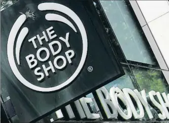  ?? LEONHARD FOEGER / REUTERS ?? The Body Shop, emblema de la cosmética natural, fue fundada en 1976