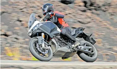  ?? BILD: SN/ZERO MOTORCYCLE­S ?? Rein elektrisch angetriebe­nes Vollblut-Adventure-Bike Zero DSR/X.