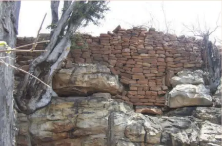  ?? ?? Bumbusi Ruins comprises large stone walls dating back to the 18th century