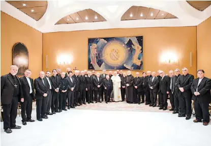  ?? AFP ?? El clero del país austral viajó a Roma esta semana para rendir cuentas ante el pontífice.