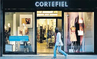  ?? ARCHIVO. ?? Cortefiel es la insignia de un grupo que incluye Pedro del Hierro, Springfiel­d, Women’Secret y Fifty Factory