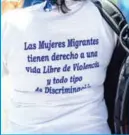  ?? JOSÉ CORDERO ?? Adilia Solís llegó con este mensaje en la chema.