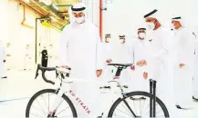  ?? WAM ?? Shaikh Mohammad Bin Zayed looks at some of the innovative technologi­es being developed at Strata.