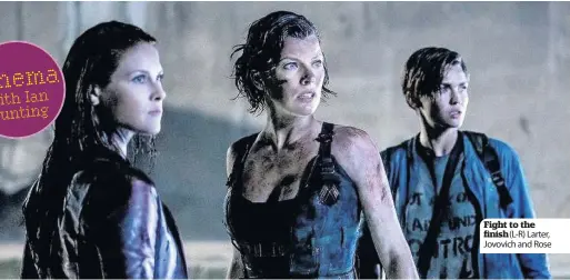  ??  ?? Fight to the finish (L-R) Larter, Jovovich and Rose