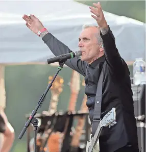  ??  ?? Everclear’s lead singer Art Alexakis performs. The alt-rock band has been added to the 2019 Beale Street Music Festival. ADAM WESLEY / USA TODAY NETWORK