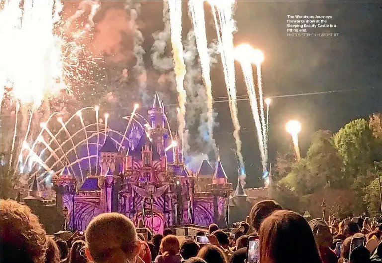  ?? PHOTOS: STEPHEN HEARD/STUFF ?? The Wondrous Journeys fireworks show at the Sleeping Beauty Castle is a fitting end.