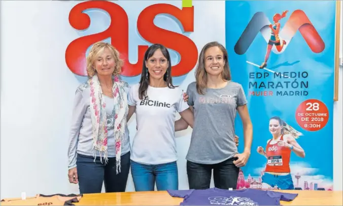  ??  ?? VISITA A AS. Carmen Valero, Azucena Díaz y Clara Simal visitaron la redacción de As para presentar la EDP Media Maratón de la Mujer que se celebra mañana en Madrid.