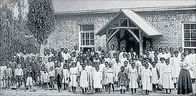  ?? Picture: WIKIMEDIA ?? COLONIAL INSTITUTIO­N: Lovedale Missionary School, where many black intellectu­als and African leaders such as Thabo Mbeki were educated