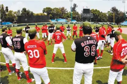  ??  ?? Los pingos entrenaron sábado y domingo en el Fray Nano