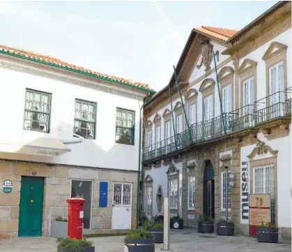  ??  ?? Palácio dos Pereira do Lago, na Rua do Paço, acolhe atualmente o Museu Municipal de Penafiel