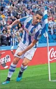  ??  ?? Mikel Merino celebra en el córner un gol al Getafe.