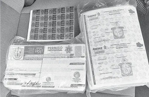  ?? / FOTO SSPE ?? 900 permisos de circulació­n presuntame­nte falsos, fueron asegurados