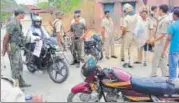  ?? HT FILE ?? Security was beefed up at Jharkhand’s Shobhapur after three men were killed last year on suspicion of being childlifte­rs.