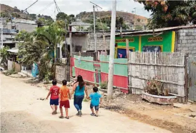  ?? ARCHIVO ?? kLas personas de los estratos de ingresos bajos y medio-bajos ha sido los más afectados por la pandemia, según Cepal.