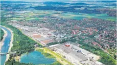  ?? FOTO: ZG ?? Gigantisch: Das Werksgelän­de von Wieland in Vöhringen aus der Luft. Hier arbeiten 2517 Menschen.