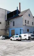  ??  ?? Die Gebäude der Augusta-Brauerei werden abgerissen. Auf dem Areal sind Wohnungen vorgesehen.