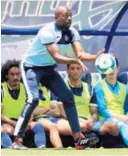  ?? JOSÉ CORDERO ?? Wanchope siempre trata de apurar las acciones.